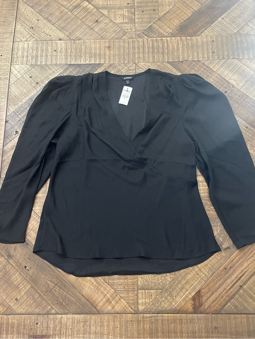 NWT Express Black V Neck Puff Sleeve Blouse Top